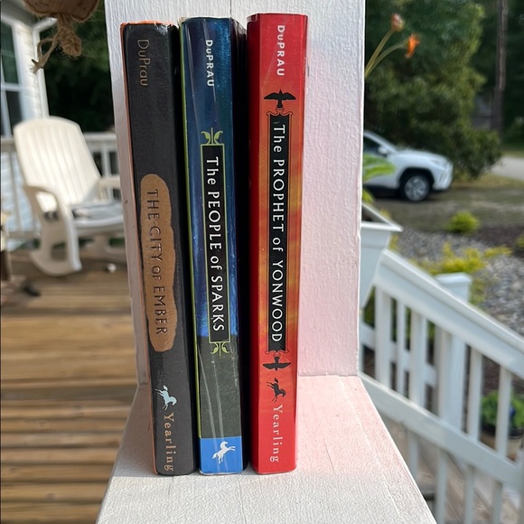 Jeanne DuPRAU 3 Books City of Embers The People of Sparks The Prophet of Yonwood - Picture 3 of 15